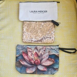 ✨️Laura Mercier White Canvas Cosmetic Pouch